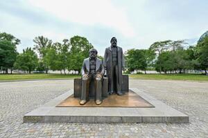 marx-engels-forum - berlijn, Duitsland foto