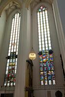gebrandschilderd glas van frauenkirche in München foto
