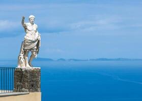 standbeeld van Augustus, anacapri, capri. foto