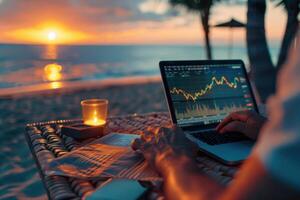 een persoon is zittend Aan een strand met een laptop open, werken Aan een financieel verslag doen van foto