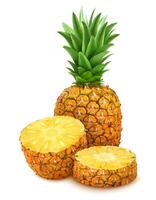 geheel en gesneden ananas geïsoleerd Aan wit achtergrond foto