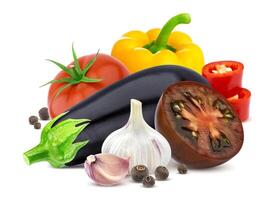 aubergine, tomaat, peper en knoflook geïsoleerd foto