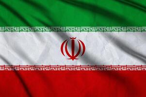 dichtbij omhoog golvend vlag van iran. foto