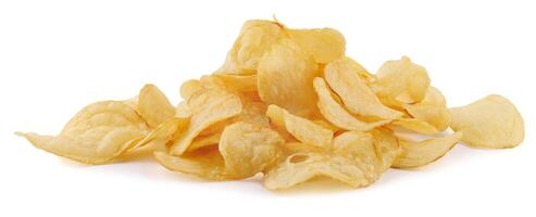 geïsoleerd chips. groep van aardappel chips geïsoleerd Aan wit achtergrond met knipsel pad foto
