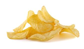 aardappel chips geïsoleerd Aan wit achtergrond. foto