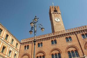 torre burgerlijk in Treviso in Italië 2 foto