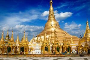 shwedagon pagode in yangon, myanmar foto