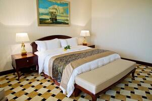 luxueus hotel kamer interieur met King Size bed foto