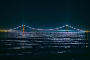 1915 canakkale brug Bij nacht. het langst suspensie brug in de wereld. foto