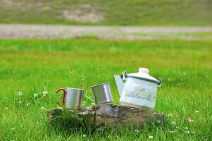 camping personeel Aan de monteren foto