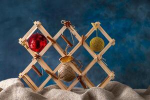 Kerstmis speelgoed- Aan natuurlijk zak achtergrond foto