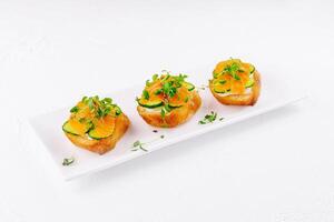 vers Zalm canapeetjes met microgreens foto