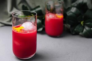 verfrissend citrus cocktail in bril foto
