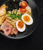 traditioneel Japans ramen noodle soep foto