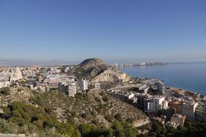 visie van de kasteel over- Alicante foto