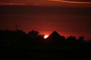 zonsondergang in de Nederland foto