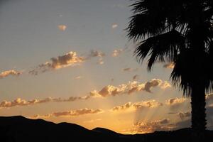 zonsopkomst bovenstaand de bergen, Spanje foto