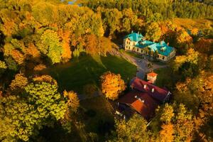 herfst landschap in loshitsky park in Minsk. wit-rusland.gouden herfst foto