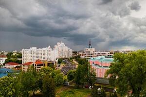 panoramisch visie van de historisch centrum van minsk.oud stad- in de centrum van Minsk, Wit-Rusland foto