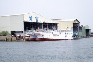 kust- maritiem visie, pier, steiger herbergen veerboot schepen in Taiwan kaohshiung foto