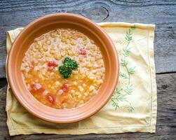 soep met rood linzen en bulgur foto