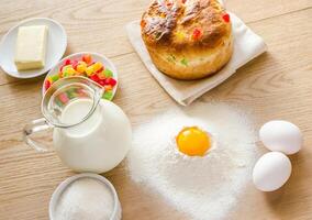 eenvoudig ingrediënten voor zoet brood foto