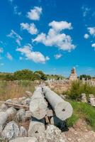 pittoreske ruïnes van de oude stad van perge in kalkoen. perge Open lucht museum. foto