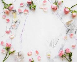 frame met roze rozen