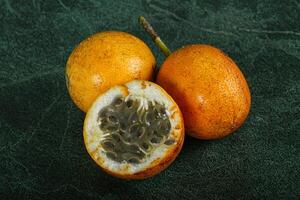 tropisch sap granadilla passie fruit foto