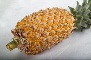 vers rijp zoet sappig ananas foto