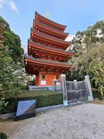 fukuoka, Japan november 18, 2023 tochoji tempel in gion waar is een beroemd mijlpaal van fukuoka. het was Gesticht in 1195. foto
