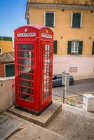 rood telefoon doos Aan Gibraltar foto