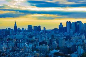 een stadsgezicht in tokyo hoog hoek lang schot foto