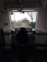 visie van de bestuurder kamer van een trein foto
