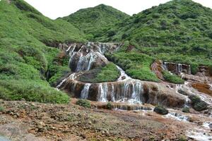 toneel- visie van waterval tegen lucht foto