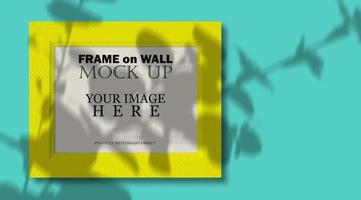eenvoudig concept van fotolijst met bladschaduw voor ornament foto