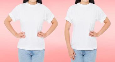 voor- en achterkant weergaven brunette vrouw in wit t-shirt geïsoleerd op roze background foto