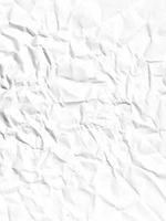 verfrommeld papier in witte kleur. realistische gevouwen papierpagina. beschadigde textuur in abstract. gerimpeld achtergrondmateriaal. foto