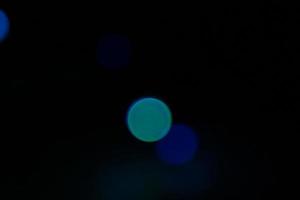 abstract vervagen licht background.light blauw en donkerblauw decoreren light.abstract light.beautiful lichtblauw en donkerblauw op zwart foto