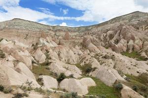berghoning en rode valleien in cappadocië foto