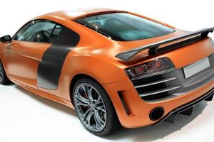 snelle luxe sportieve rode en oranje auto foto