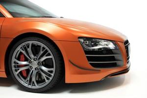 snelle luxe sportieve rode en oranje auto foto