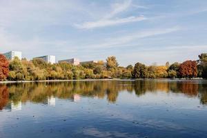 kleurrijke herfst landschap foto