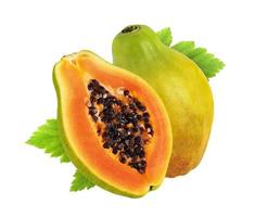 papaya fruit geïsoleerd op witte achtergrond foto