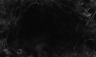 abstract veel grijze mist bedekt realistische explosierook en stof op zwart. foto