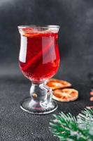 glühwein mousserend vakantie kerstmis cocktail party grog wijn kruiden nieuwjaar drankje