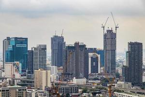 stad panorama bangkok. wolkenkrabber, stadsgezicht van de hoofdstad van thailand. foto
