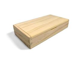 houten kist geïsoleerd op een witte achtergrond