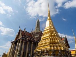 wat phra kaew tempel van de smaragdgroene boeddhabangkok thailand. foto