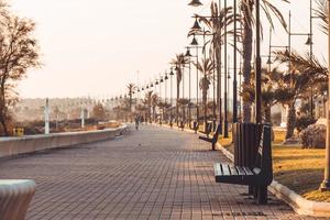 strand en boulevard van almerimar. almeria, andalusië, spanje foto